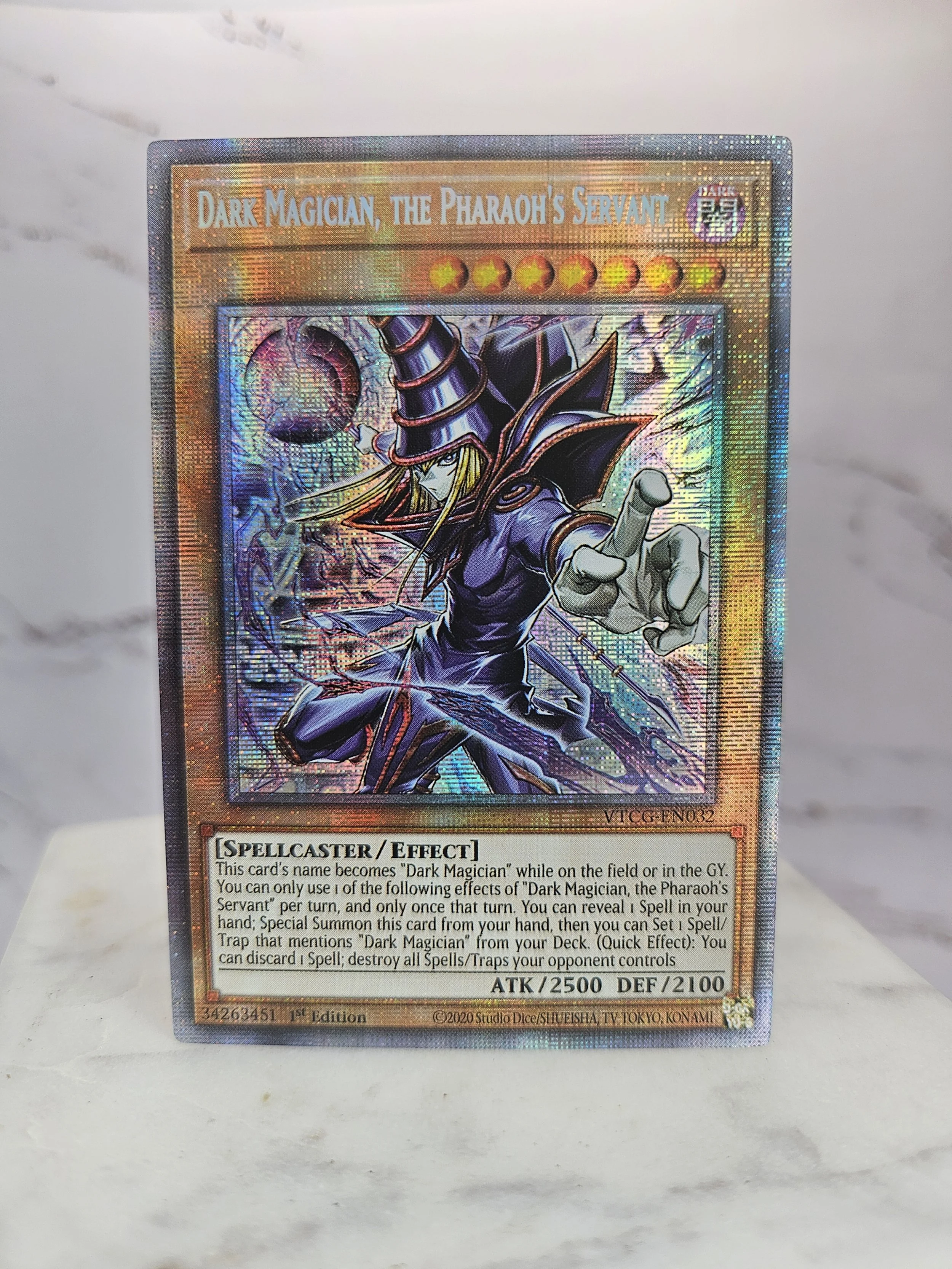 Dark Magician, the Pharaoh's Servant (TCG Version: LOCH-JP001